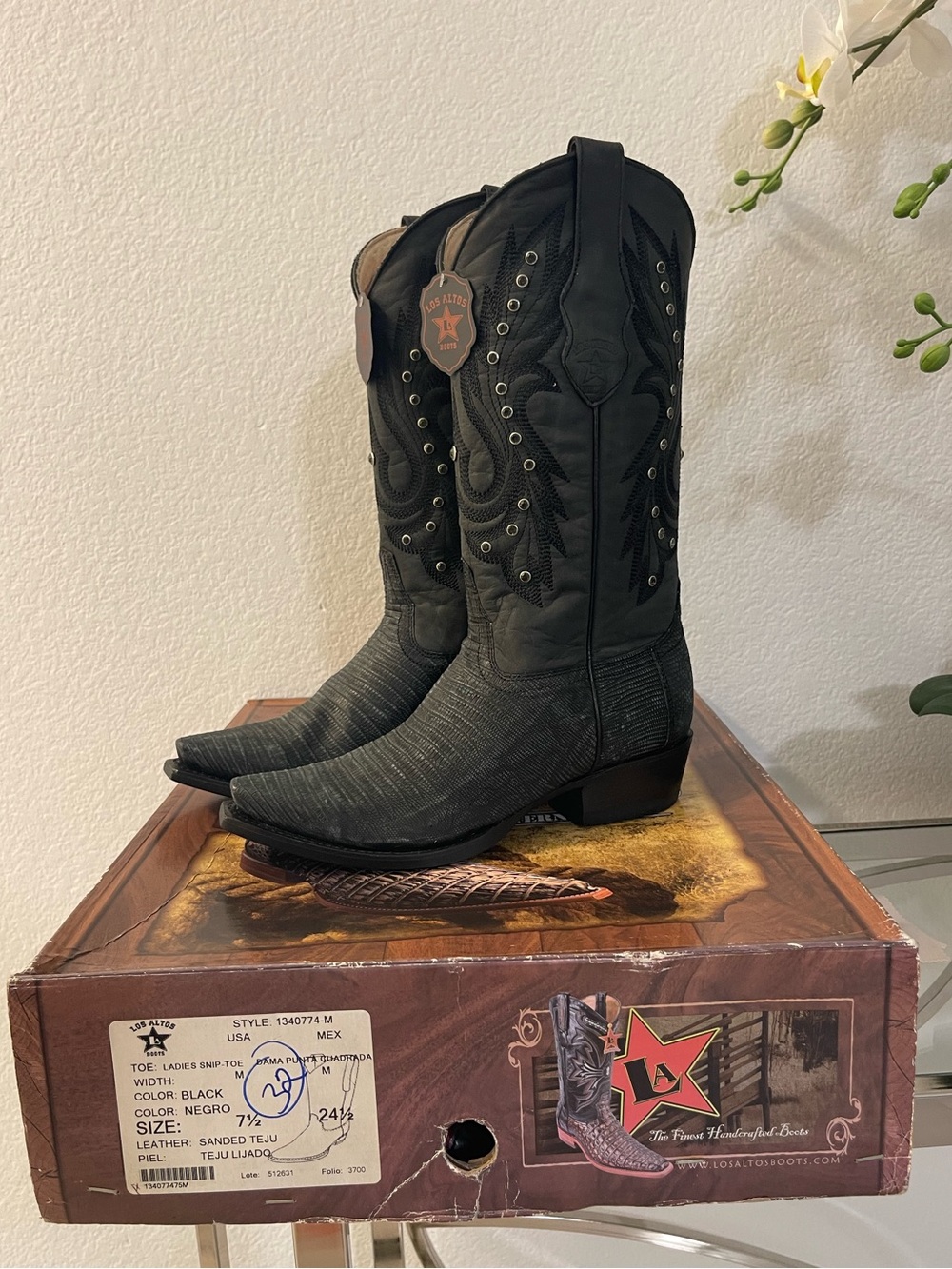 Los altos studded lizard boots